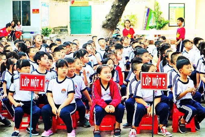 May đồng phục Bàu Bàng