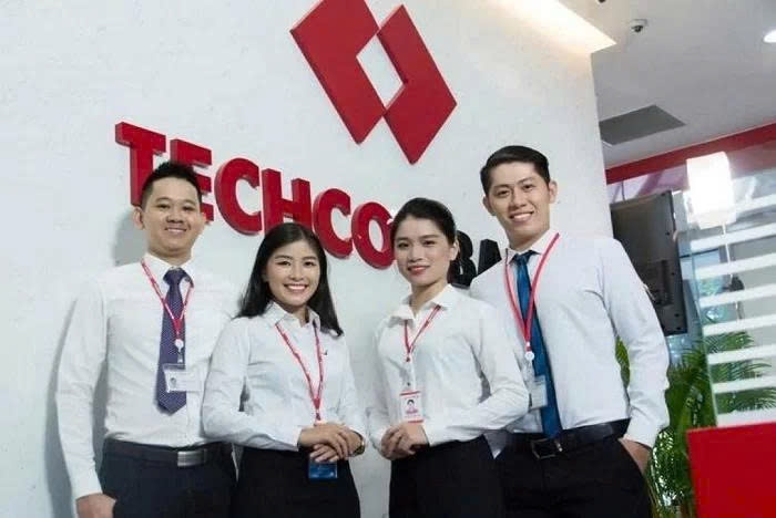 May đồng phục Dĩ An